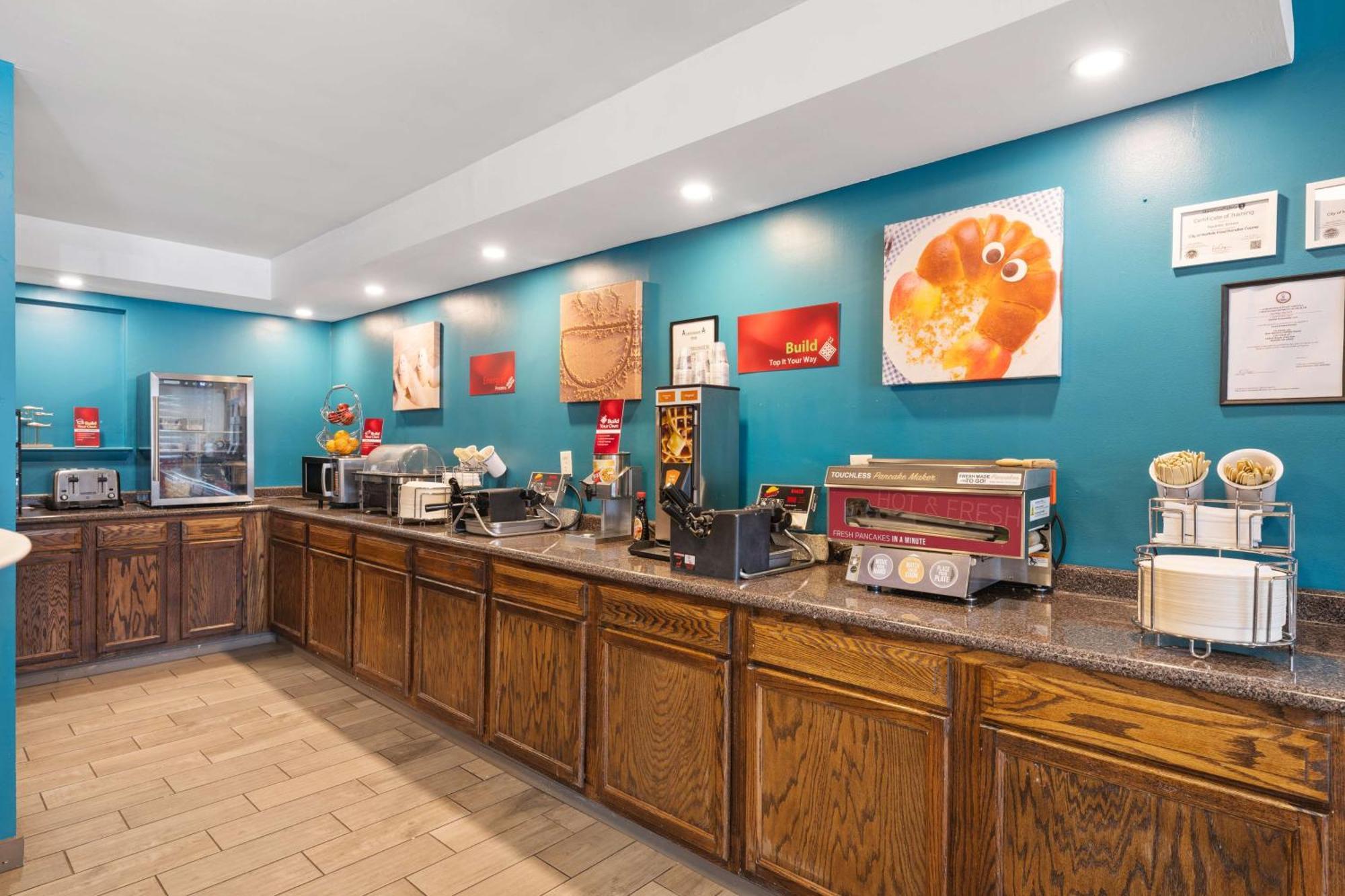 Best Western Plus Holiday Sands Inn & Suites Norfolk Dış mekan fotoğraf